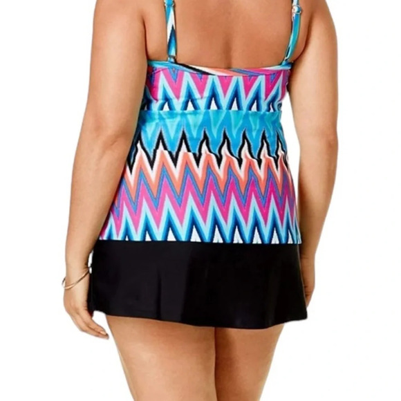 NWT Island Escape Plus Size Solid Swim Skirt Black Thigh Minimizer Size 16W - Picture 3 of 12